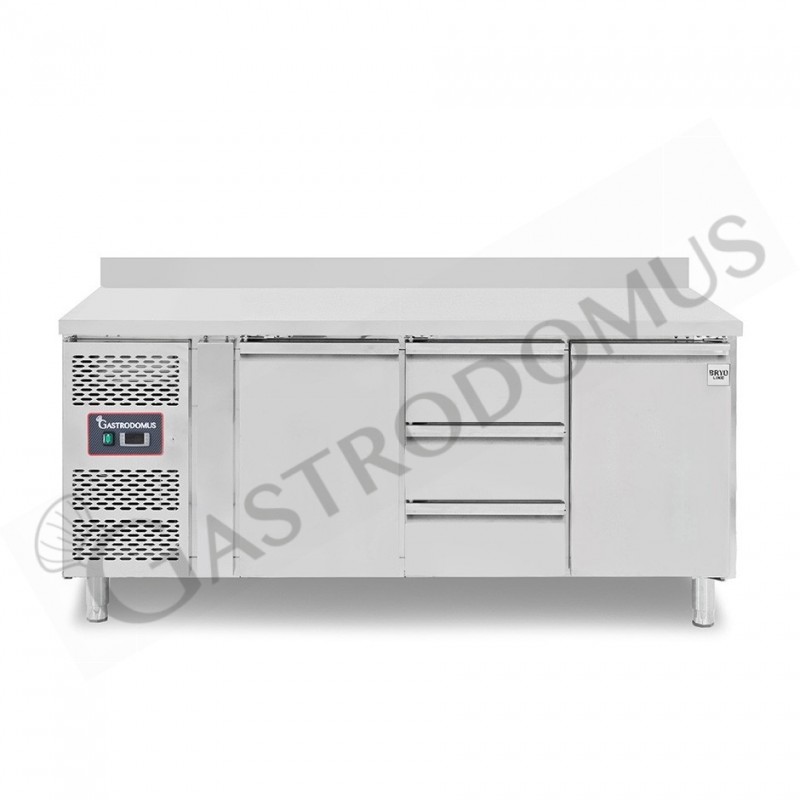 Tavolo Refrigerato 3 cassetti 2 porte 700 mm -2°C/+8°C alzatina Motore a sinistra Tavolo Refrigerato 3 cassetti 2 porte 700 mm -2°C/+8°C alzatina Motore a sinistra