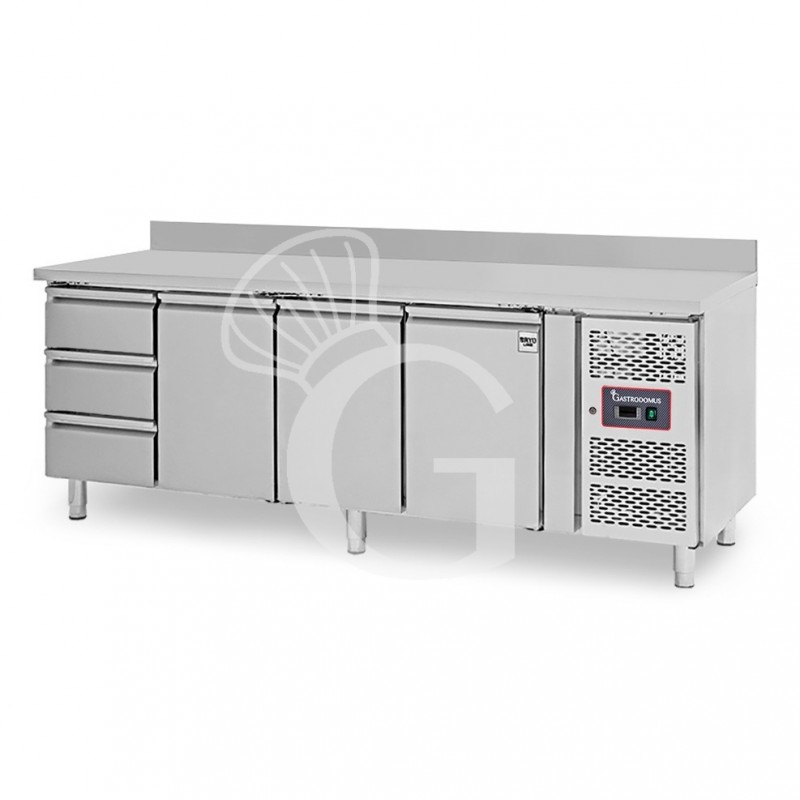 Tavolo Refrigerato 3 cassetti 3 porte 700 mm -2°C/+8°C alzatina