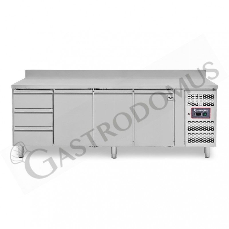 Tavolo Refrigerato 3 cassetti 3 porte 700 mm -2°C/+8°C alzatina Tavolo Refrigerato 3 cassetti 3 porte 700 mm -2°C/+8°C alzatina