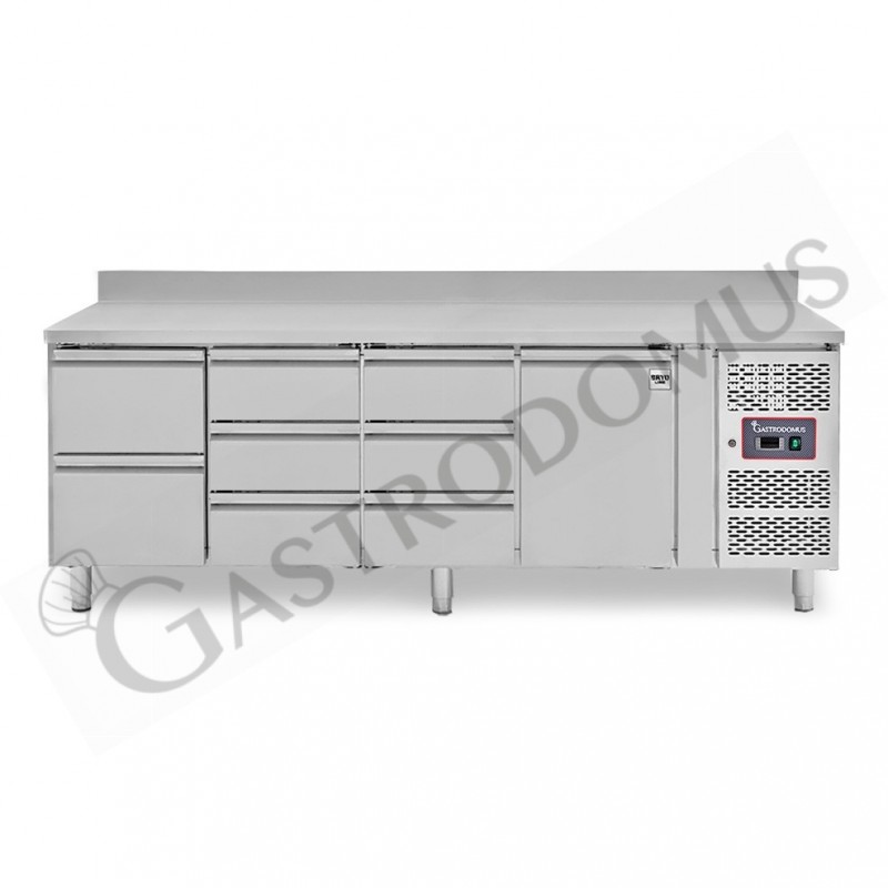 Tavolo Refrigerato 8 cassetti 1 porta 700 mm -2°C/+8°C alzatina per Gastronomia Tavolo Refrigerato 8 cassetti 1 porta 700 mm -2°C/+8°C alzatina per Gastronomia