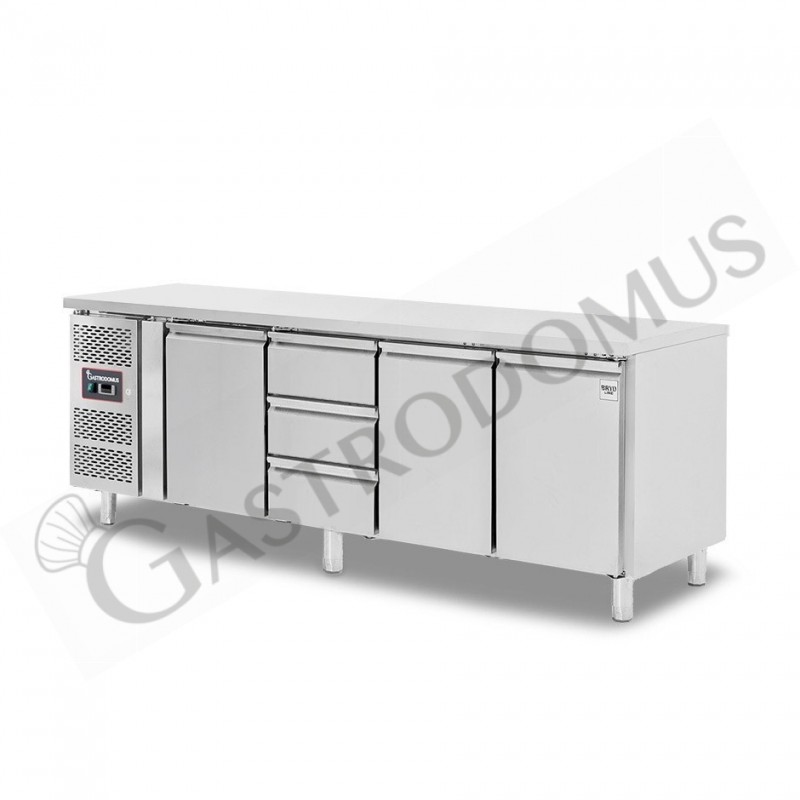 Tavolo refrigerato 3 cassetti 3 porte 700 mm -2°C/+8°C, motore a sinistra Tavolo refrigerato 3 cassetti 3 porte 700 mm -2°C/+8°C, motore a sinistra
