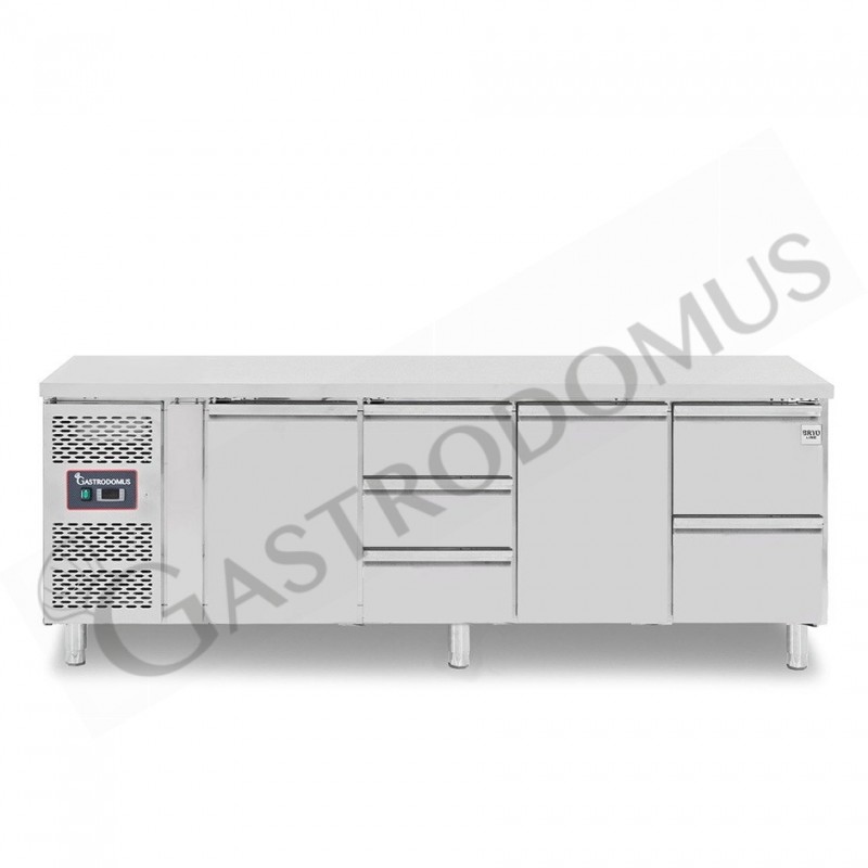 Tavolo refrigerato 5 cassetti 2 porte 700 mm -2°C/+8°C, motore a sinistra Tavolo refrigerato 5 cassetti 2 porte 700 mm -2°C/+8°C, motore a sinistra