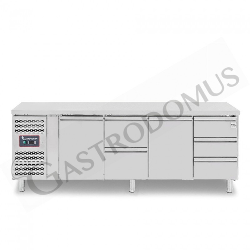Tavolo refrigerato 5 cassetti 2 porte 700 mm -2°C/+8°C, motore a sinistra Tavolo refrigerato 5 cassetti 2 porte 700 mm -2°C/+8°C, motore a sinistra