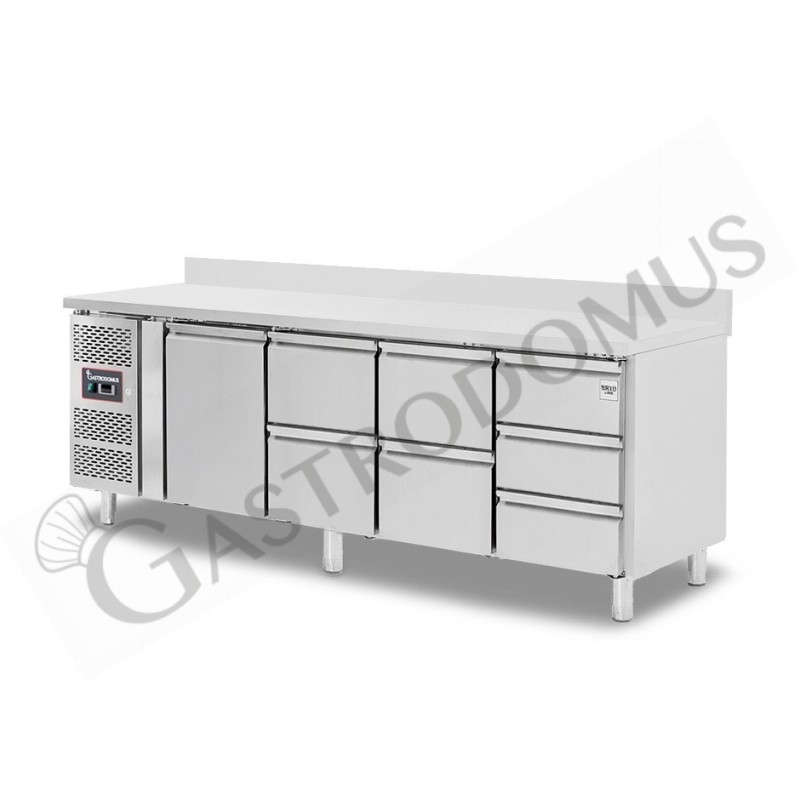 Tavolo refrigerato 7 cassetti 1 porta 700 mm -2°C/+8°C alzatina, motore a sinistra Tavolo refrigerato 7 cassetti 1 porta 700 mm -2°C/+8°C alzatina, motore a sinistra