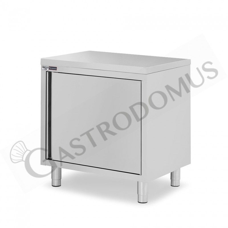 Tavolo inox armadiato con 1 porta battente, L 600 mm x P 700 mm x H 850 mm Tavolo inox armadiato con 1 porta battente, L 600 mm x P 700 mm x H 850 mm