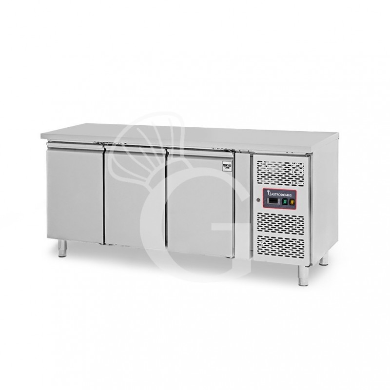 Tavolo frigo per gastronomia con 3 porte, profondità 700 mm e temperatura -18°C/-22°C