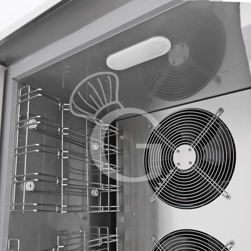 Abbattitore digitale Trifase in acciaio inox per 10 teglie/griglie GN 1/1 o 600 x 400 mm , -18°/0°C, con ruote montate