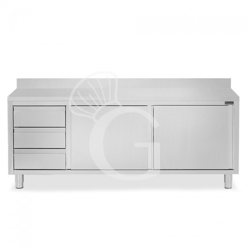 Tavolo armadiato,2 porte scorrevoli,3 cassetti a sinistra, alzatina, L2400 x P700 x H950mm Tavolo armadiato,2 porte scorrevoli,3 cassetti a sinistra, alzatina, L2400 x P700 x H950mm