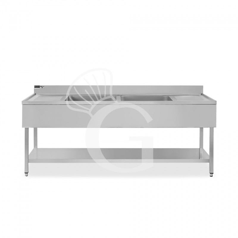 Lavello semplice con alzatina, 1 ripiano, 2 vasche, 2 gocciolatoi, L 2000 x P 700 x H 950 mm - con foro rubinetto Ø 32 mm Lavello semplice con alzatina, 1 ripiano, 2 vasche, 2 gocciolatoi, L 2000 x P 700 x H 950 mm - con foro rubinetto Ø 32 mm