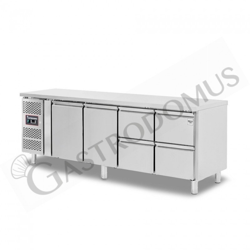Tavolo refrigerato 4 cassetti 2 porte 700 mm -2°C/+8°C, motore a sinistra Tavolo refrigerato 4 cassetti 2 porte 700 mm -2°C/+8°C, motore a sinistra