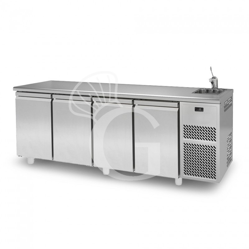 Tavolo Refrigerato con Lavello 4 porte Prof. 700 mm 0°C/+10°C Classe energetica D