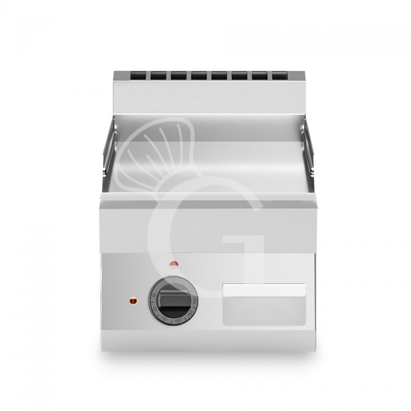 Fry Top elettrico da banco piastra liscia cromata singola 4500 W Trifase P 650 mm Fry Top elettrico da banco piastra liscia cromata singola 4500 W Trifase P 650 mm