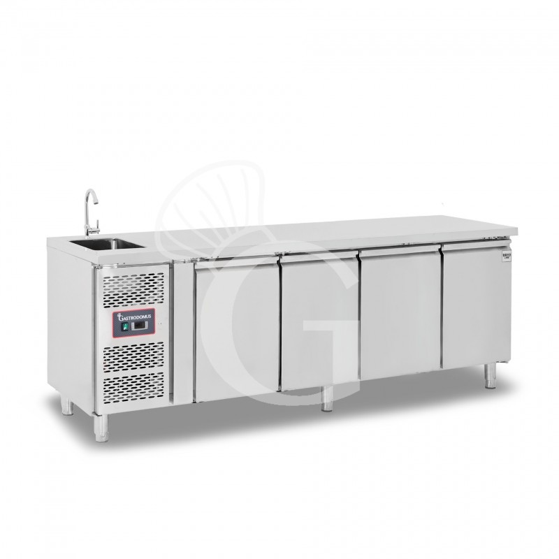 Tavolo refrigerato 4 porte con lavello,motore a sinistra,Prof. 700 mm,temp +2°C/+8°C, completo di rubinetto classe energetica B