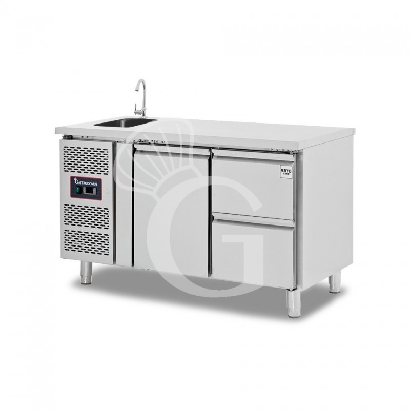 Tavolo refrigerato 2 cassetti 1 porta con lavello, motore a sinistra Prof. 700 mm, temp. +2°C/+8°C, completo di rubinetto