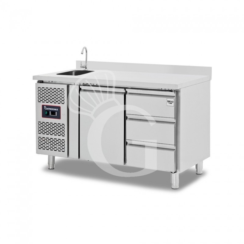 Tavolo refrigerato 3 cassetti 1 porta con lavello e alzatina,motore a sinistra Prof. 700 mm, temp. +2°C/+8°C, con rubinetto