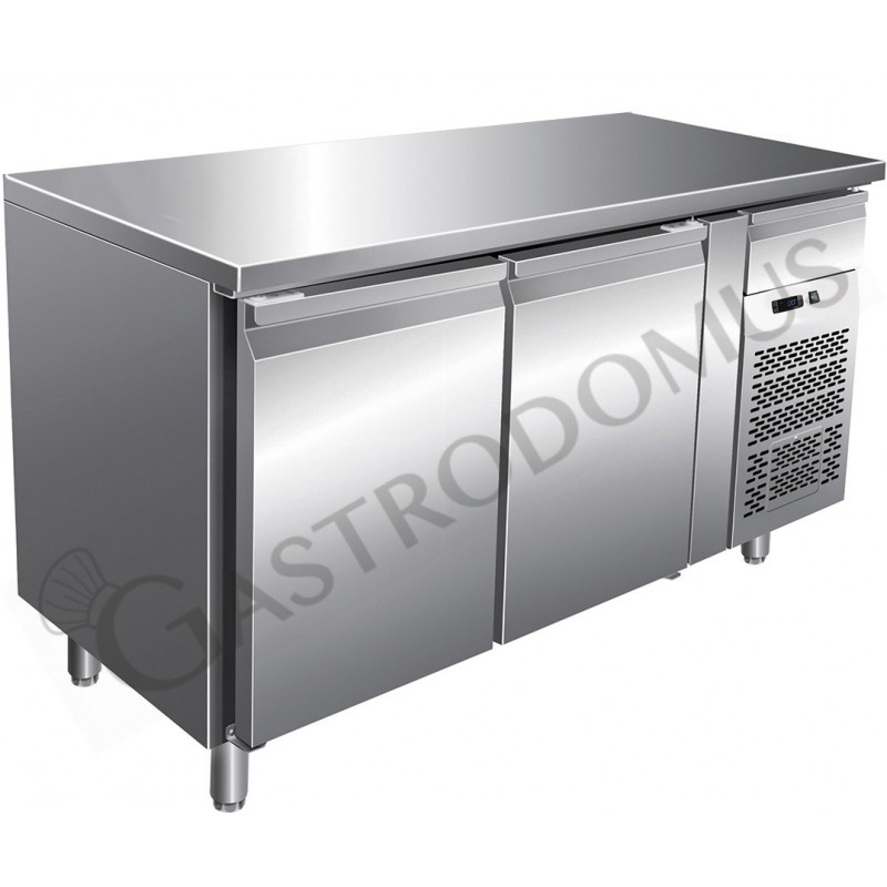 Tavolo Refrigerato 2 porte, cassetto sopra al motore Prof. 600 2°C/+8°C classe energetica C Tavolo Refrigerato 2 porte, cassetto sopra al motore Prof. 600 2°C/+8°C classe energetica C