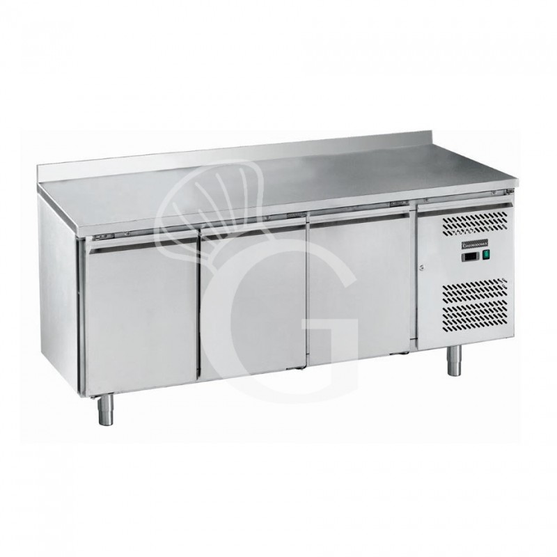 Tavolo refrigerato con 3 porte, alzatina, profondità 700 mm -2°C/+8°C