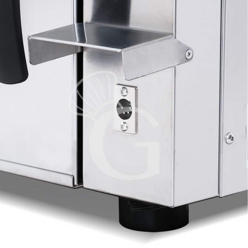Forno elettrico a convezione con vapore, porta bandiera, comandi touch screen, trifase, 4 teglie 600x400 o GN 1/1