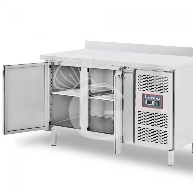 Tavolo Refrigerato 2 porte -2°C/+8°C classe energetica C alzatina Profondità 700 mm