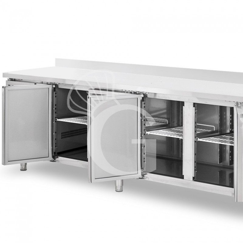 Tavolo Refrigerato 4 porte alzatina Prof. 600 mm -2°C/+8°C classe energetica B