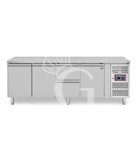 Tavolo Refrigerato 2 cassetti centrale destro, 3 porte, P 700 mm, -2°C/+8°C per Gastronomia