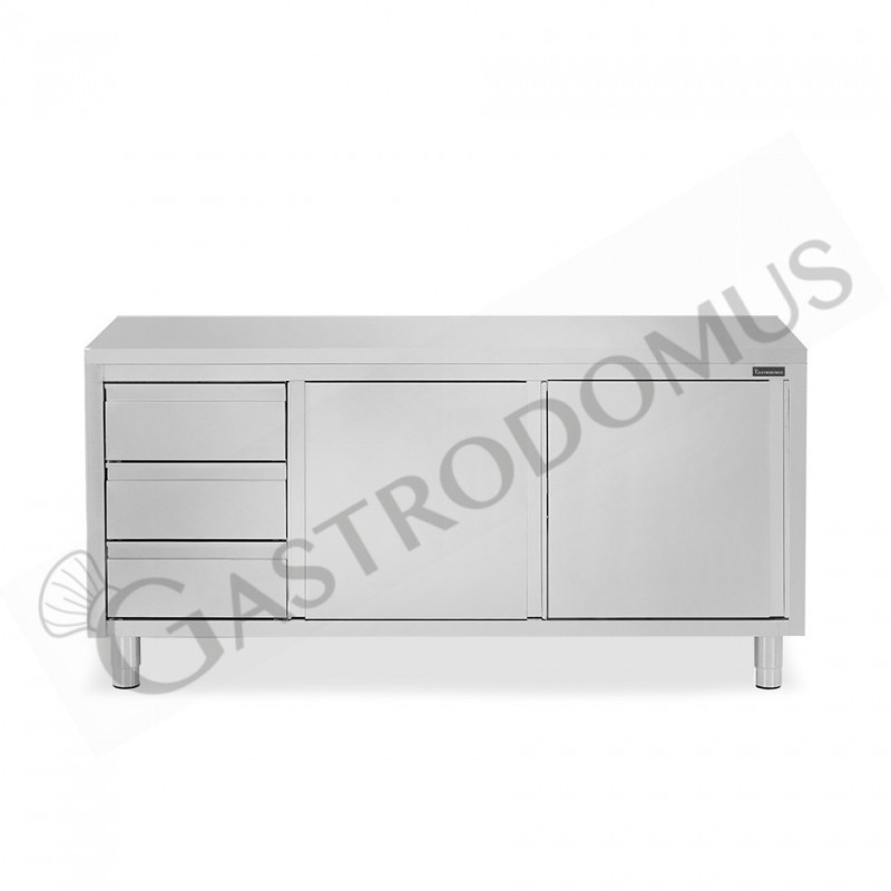 Tavolo armadiato, 2 porte scorrevoli, 3 cassetti sul lato sinistro, L 1900 mm x P 700 mm x H 850 mm Tavolo armadiato, 2 porte scorrevoli, 3 cassetti sul lato sinistro, L 1900 mm x P 700 mm x H 850 mm