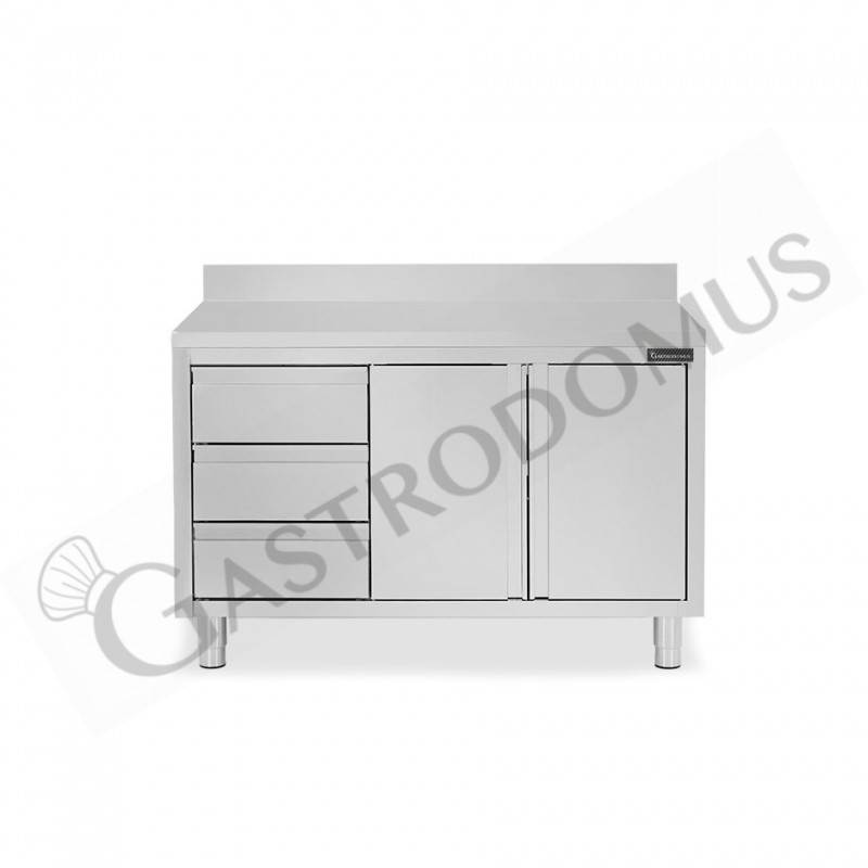 Tavolo armadiato,2 porte battenti,3 cassetti a sinistra, alzatina, L1200 x P700 x H950mm Tavolo armadiato,2 porte battenti,3 cassetti a sinistra, alzatina, L1200 x P700 x H950mm