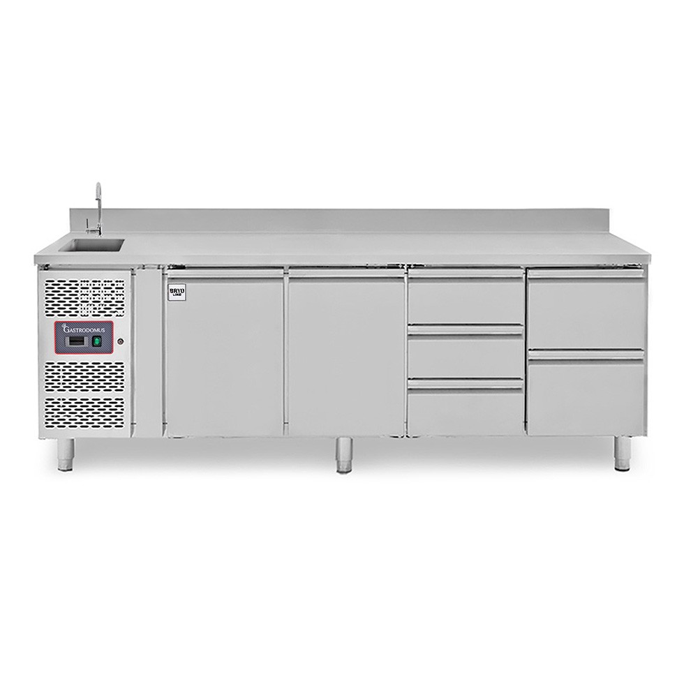 Tavolo refrigerato 5 cassetti 3+2 a destra, 2 porte lavello, rubinetto, alzatina, motore a sinistra P 700 mm, +2°C/+8°C