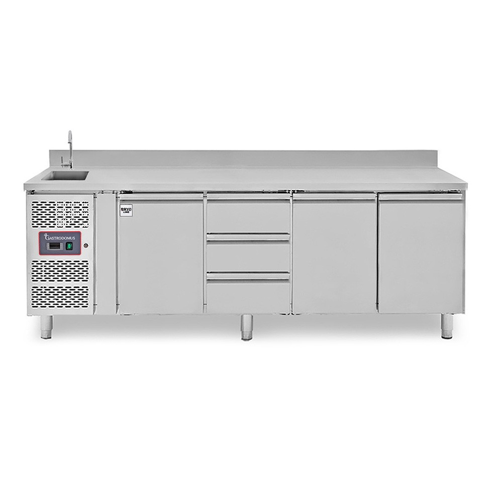 Tavolo refrigerato 3 cassetti 3 porte con lavello e alzatina,motore a sinistra Prof. 700 mm, temp. +2°C/+8°C, con rubinetto