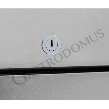 Armadio refrigerato ventilato - temperatura -18/-22°C - 650 LT - full optional Armadio refrigerato ventilato - temperatura -18/-22°C - 650 LT - full optional