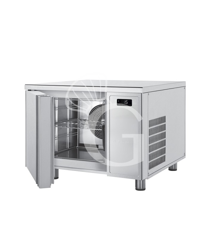 Abbattitore di temperatura digitale in acciaio inox - predisposto per 3 teglie/griglie GN 2/3