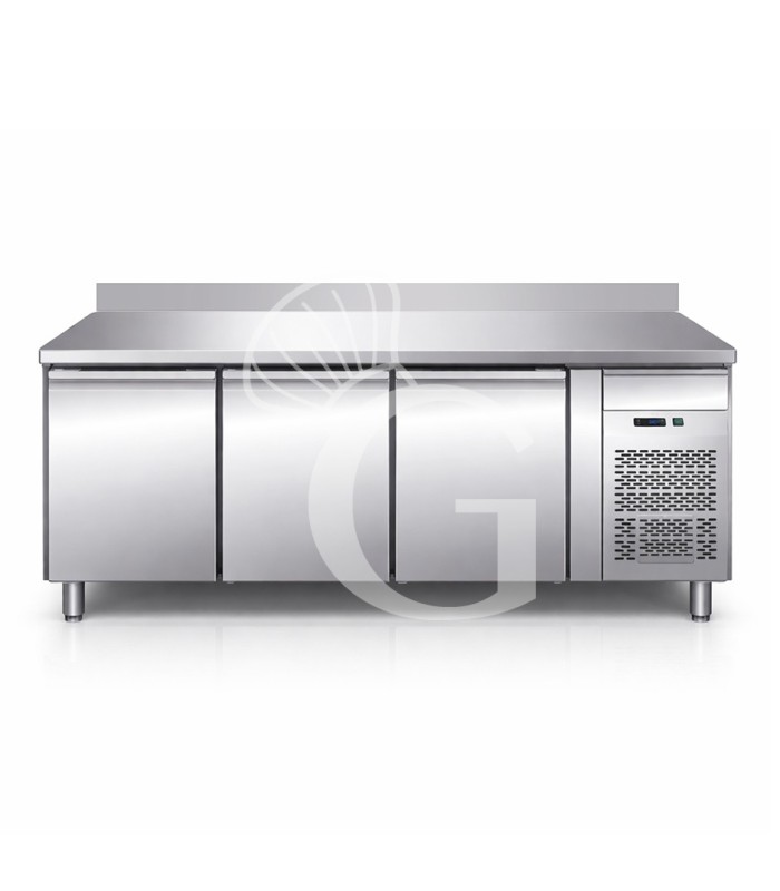 Tavolo refrigerato con 3 porte,con alzatina,cassetto sopra al motore, profondità 600 mm e temp. -2°C/+8°C - Classe energetica B