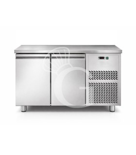 Tavolo frigo 2 porte Prof. 700 mm -18°C/-22°C  Classe energetica C