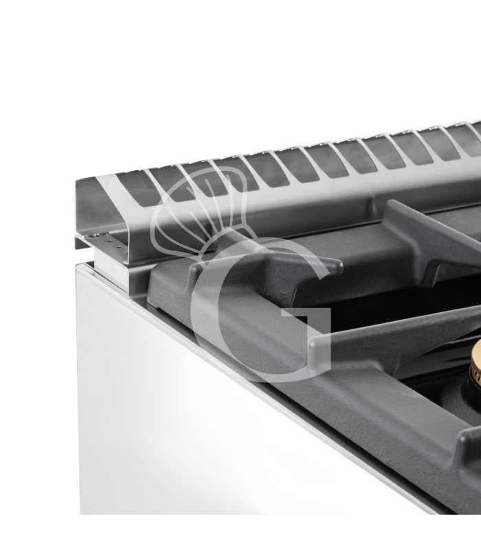 Cucina professionale a gas 4 fuochi armadio aperto profondità 900 mm