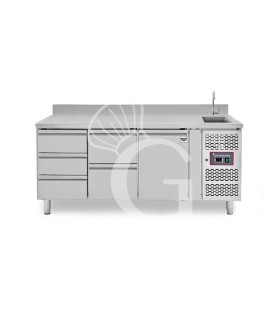 Tavolo refrigerato 5 cassetti 3+2 sinistra, 1 porta, lavello, rubinetto e alzatina, P 700 mm, +2°C/+8°C