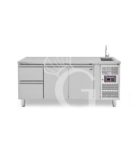 Tavolo refrigerato 2 cassetti a sinistra, 2 porte, lavello e rubinetto, P 700 mm, +2°C/+8°C