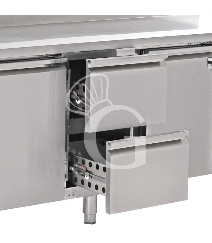 Tavolo refrigerato 2 cassetti a sinistra, 2 porte, lavello e rubinetto, P 700 mm, +2°C/+8°C