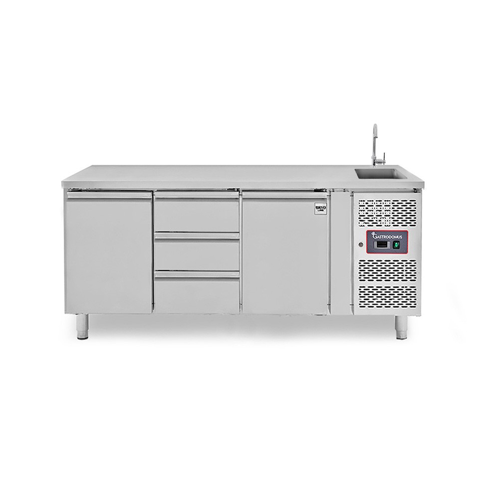Tavolo refrigerato 3 cassetti centrali, 2 porte, lavello e rubinetto, P 700 mm, +2°C/+8°C