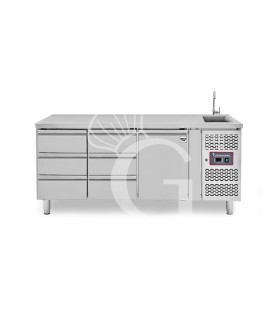 Tavolo refrigerato 6 cassetti da 1/3 a sinistra, 1 porta, lavello, rubinetto, P 700 mm, +2°C/+8°C