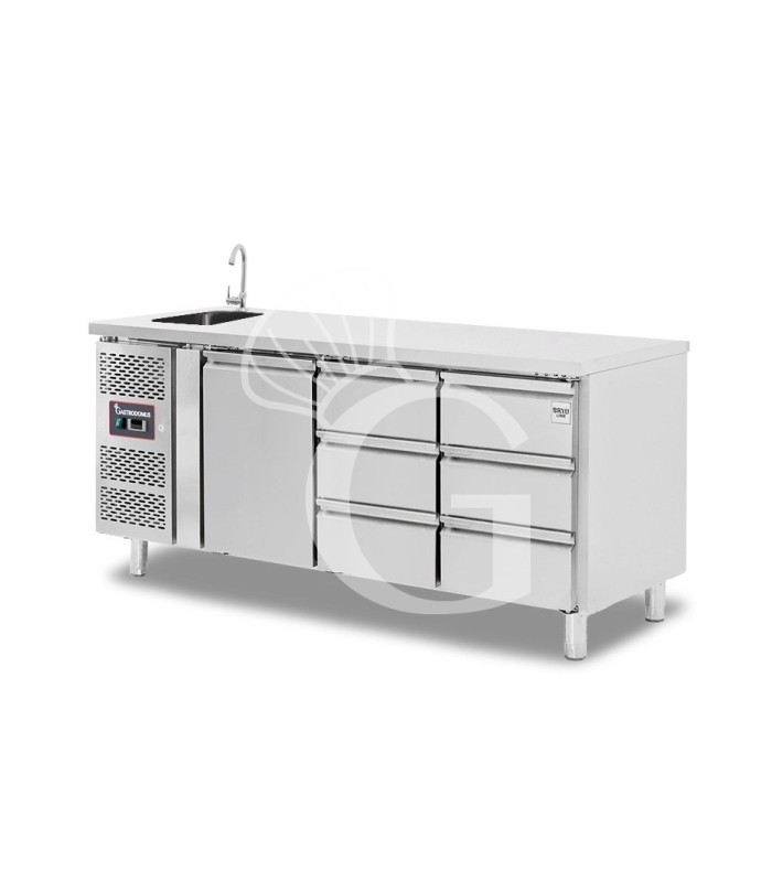 Tavolo refrigerato 6 cassetti a destra, 1 porta, lavello, rubinetto, motore a sinistra, P 700 mm, +2°C/+8°C