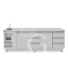 Tavolo refrigerato 6 cassetti + 2 porte, lavello, rubinetto, motore a sinistra, P 700 mm, +2°C/+8°C