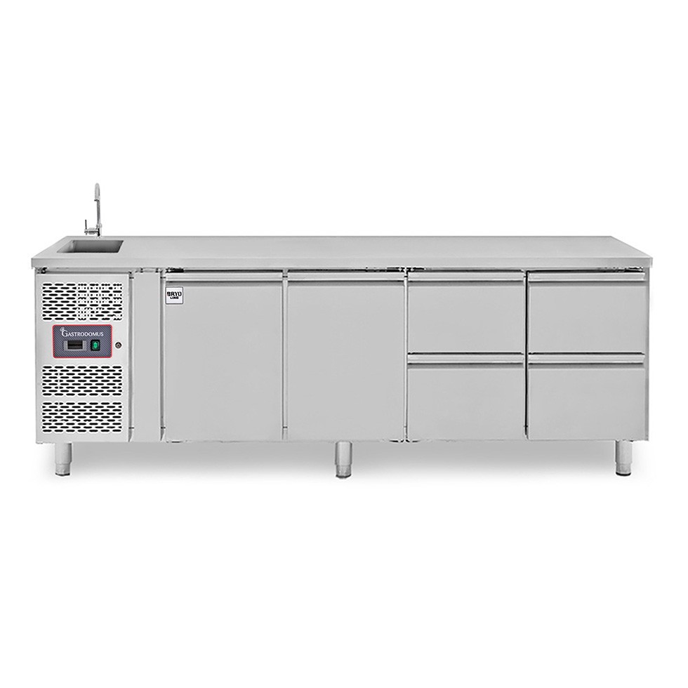 Tavolo refrigerato 4 cassetti 2 porta con lavello,motore a sinistra Prof. 700 mm, temp. +2°C/+8°C, con rubinetto