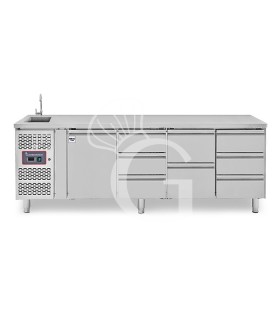 Tavolo refrigerato 1 porta, 8 cassetti,  rubinetto, lavello, P 700 mm, +2°C/+8°C, motore a sinistra
