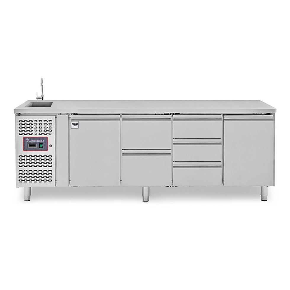Tavolo refrigerato 5 cassetti 2+3 centrali, 2 porte, lavello, rubinetto, motore a sinistra P 700 mm, +2°C/+8°C