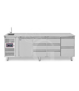 Tavolo refrigerato 8 cassetti, 1 porta lavello, rubinetto, P 700 mm, +2°C/+8°C, motore a sinistra