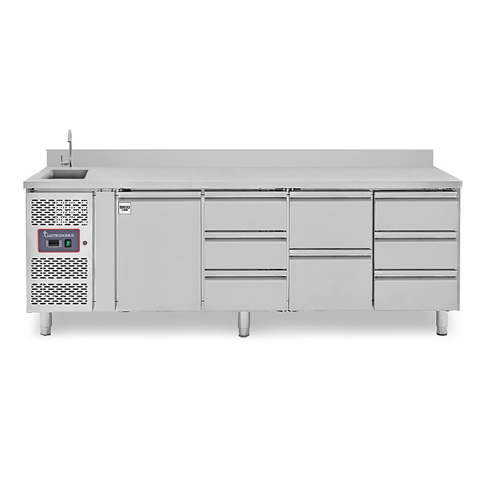 Tavolo refrigerato con 1 porta, lavello, rubinetto, alzatina, 8 cassetti, motore a sinistra P 700 mm, +2°C/+8°C