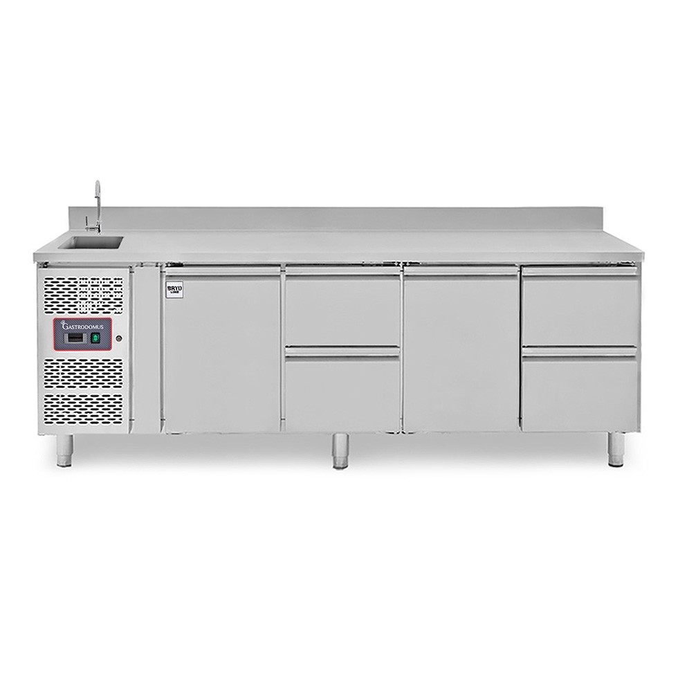 Tavolo refrigerato 4 cassetti, 2 porte, lavello, rubinetto e alzatina, motore a sinistra, P 700 mm, +2°C/+8°C