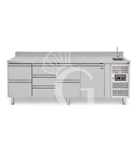 Tavolo refrigerato 7 cassetti, 1 porta, lavello, rubinetto, alzatina, P 700 mm, +2°C/+8°C