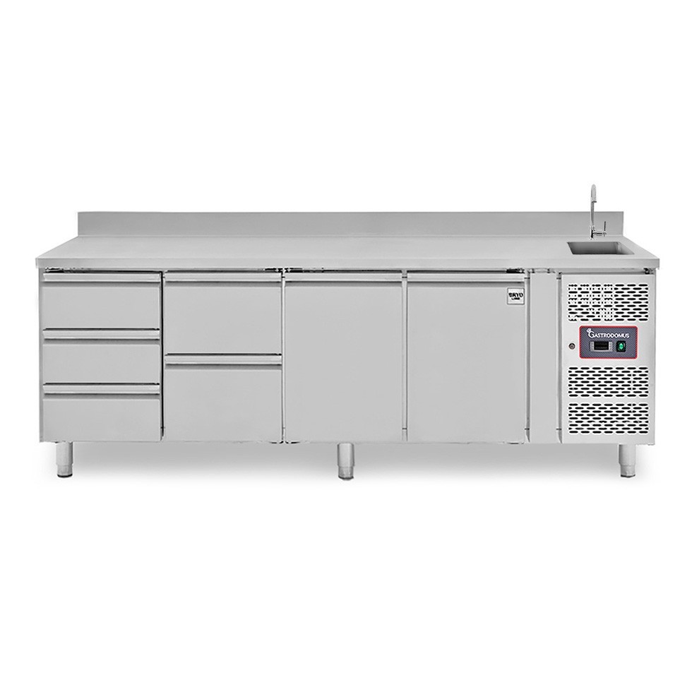 Tavolo refrigerato 5 cassetti 3+2 a destra, 2 porte, lavello, rubinetto, alzatina, P 700 mm, +2°C/+8°C
