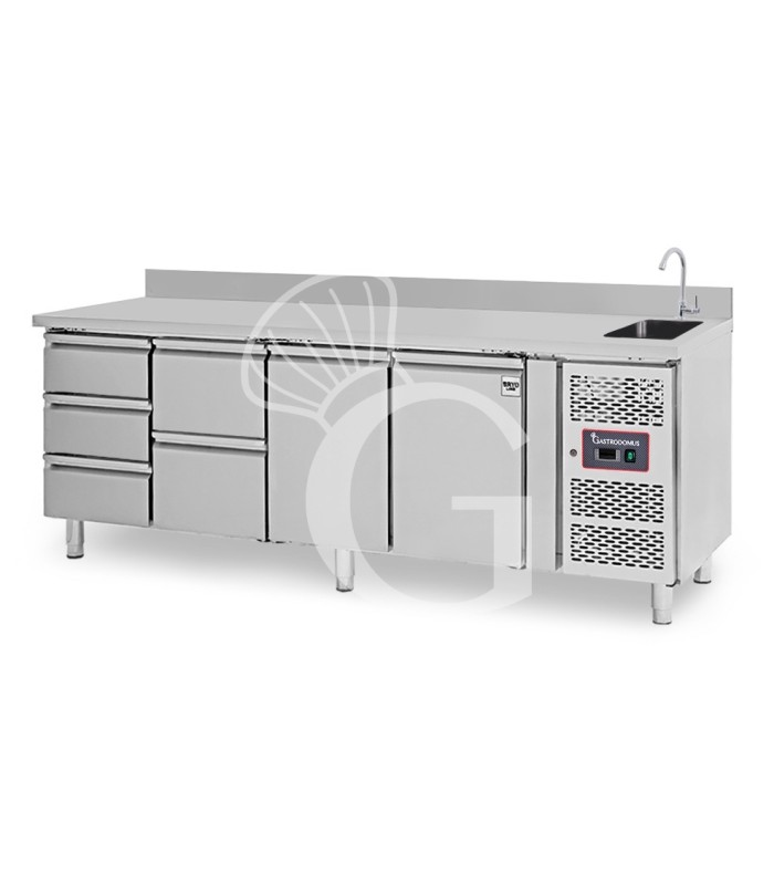 Tavolo refrigerato 5 cassetti 3+2 a destra, 2 porte, lavello, rubinetto, alzatina, P 700 mm, +2°C/+8°C